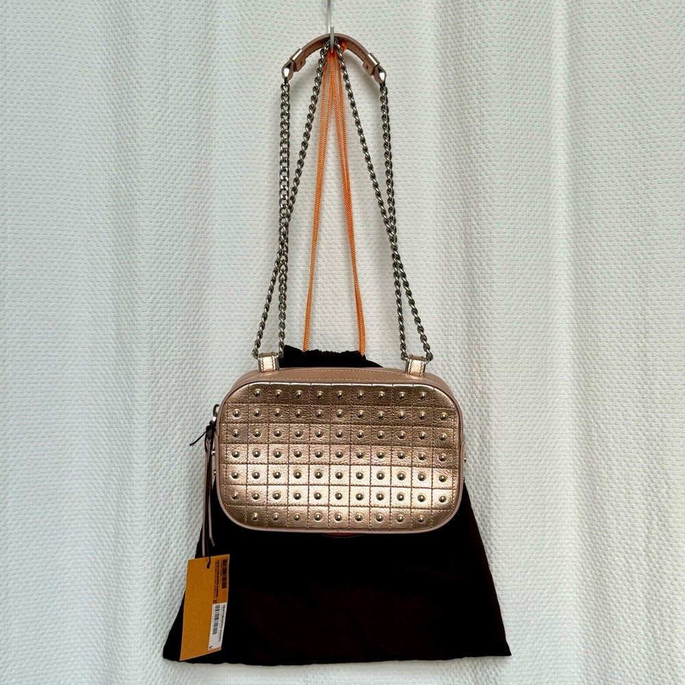 TOD’S Gommini Studded Leather Shoulder Bag in Metallic Rose Gold